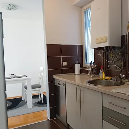 Gray Diamond Apartman *