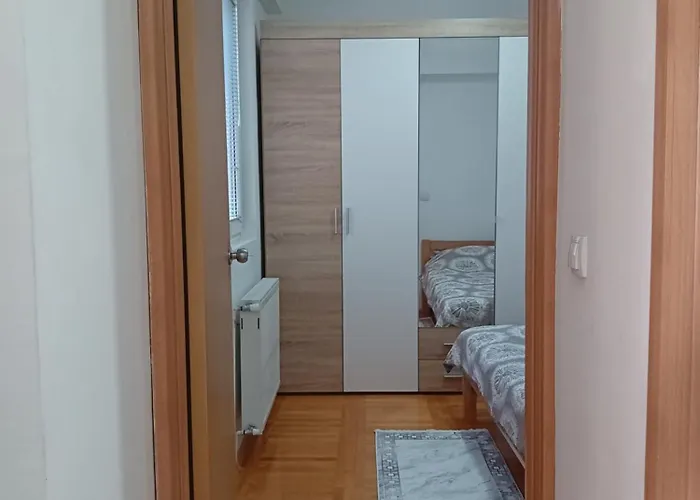 Gray Diamond דירה